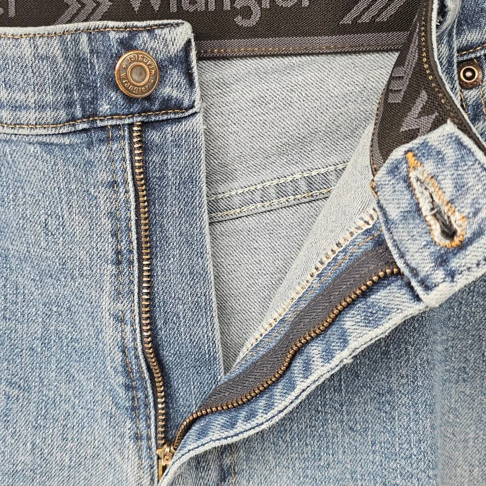Wrangler Regular‎ Fit Jeans Mens 38x29 Blue Medium Wash 96CFWLW Comfort Stretch
